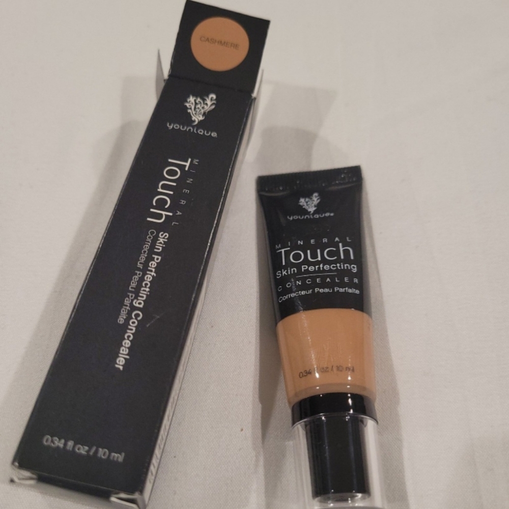 Younique skin perfecting concealer